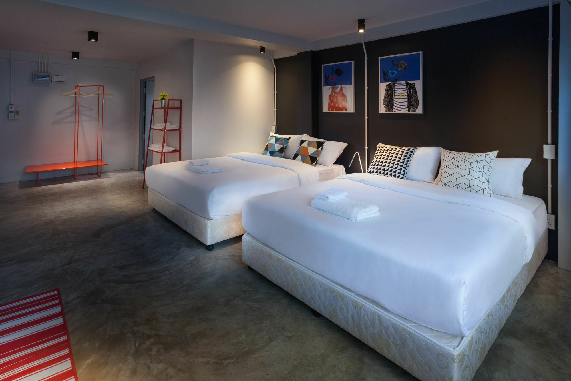 W1A Jomtien Hotell Eksteriør bilde